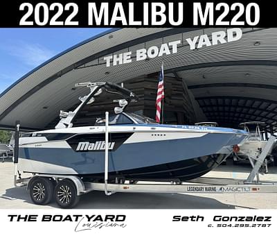 BOATZON | 2022 Malibu Boats M Series M220