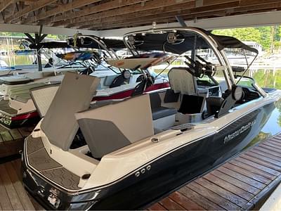 BOATZON | 2022 MasterCraft NXT22