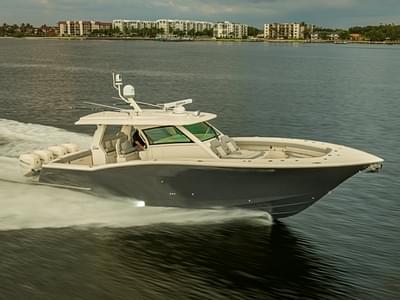 BOATZON | 2022 Scout Boat Company 425 LXF