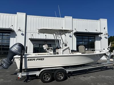 BOATZON | 2022 Sea Pro 228 Bay Boat