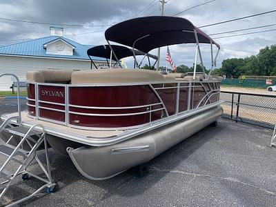 BOATZON | 2022 Sylvan 8522 CRSBURGUNDY