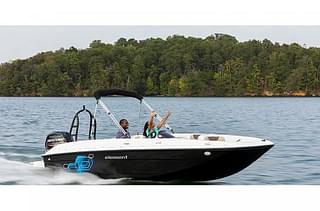 BOATZON | 2023 Bayliner Element E18