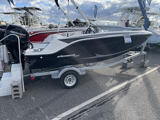 BOATZON | 2023 Bayliner M15