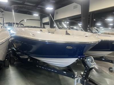 BOATZON | 2023 Bayliner VR5 Bowrider IO