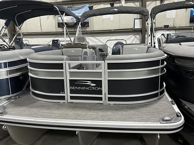 BOATZON | 2023 Bennington 22 LSRC Stern Radius  150HP Yamaha