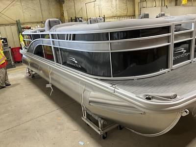 BOATZON | 2023 Bennington 22 SXSR  22 S Stern Radius  115HP Yamaha