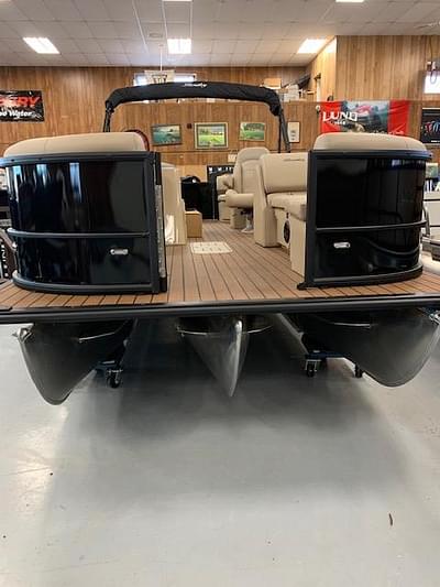 BOATZON | 2023 Bentley Pontoons 243 Navigator