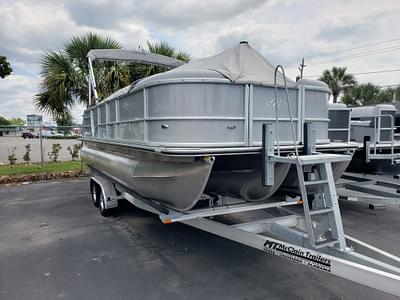 BOATZON | 2023 Bentley Pontoons Elite 223 Swingback Bench 34 Tube