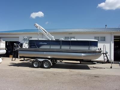 BOATZON | 2023 Bentley Pontoons Legacy 220 Navigator