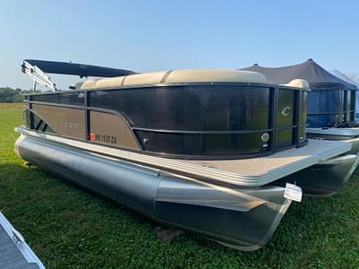 BOATZON | 2023 Crest Pontoons Classic LX 200 L