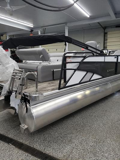 BOATZON | 2023 Crest Pontoons Classic Platinum 220 SLS