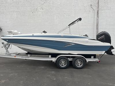 BOATZON | 2023 Crownline E205 XS