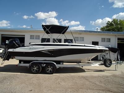 BOATZON | 2023 Crownline E225 XS