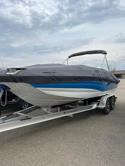 BOATZON | 2023 Crownline E225 XS