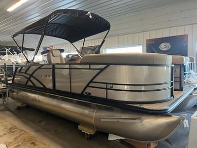 BOATZON | 2023 Hurricane Sundeck SD191 OB Deck Boat