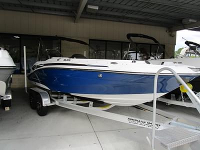 BOATZON | 2023 Hurricane SunDeck Sport 205 OB