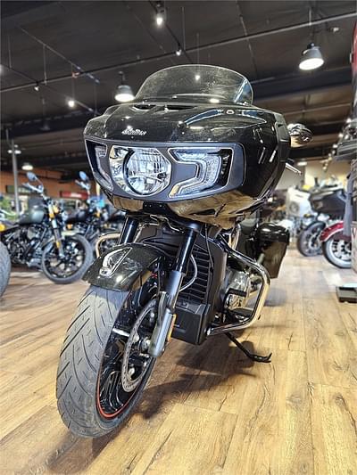 BOATZON | 2023 Indian Motorcycle CHALLENGER LIMITED BLACK METALLIC 49ST