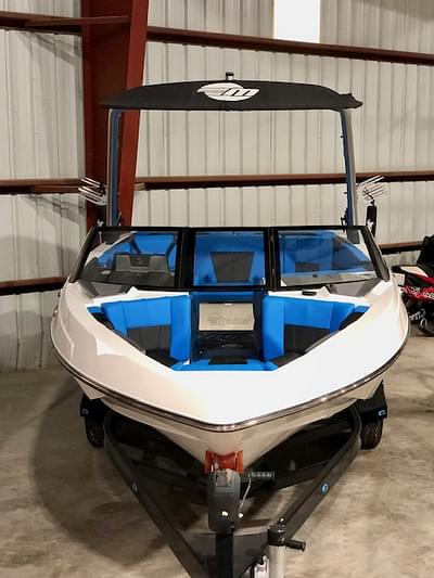 BOATZON | 2023 Malibu Boats 20 VTX