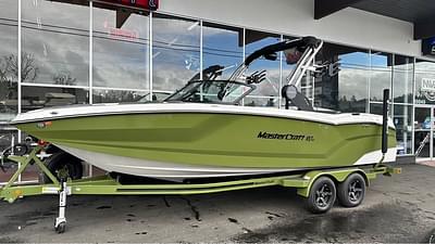 BOATZON | 2023 MasterCraft NXT24