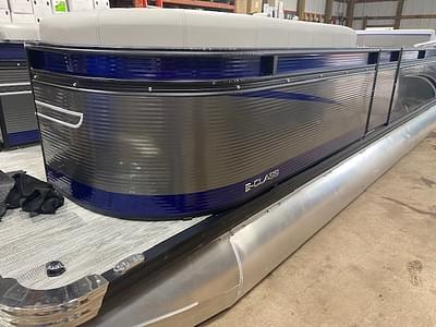 BOATZON | 2023 Qwest Pontoons 822 EClass Splash Pad RW