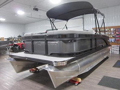 BOATZON | 2023 Qwest Pontoons M Class 8520 RLS RT