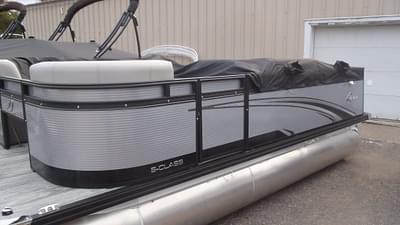 BOATZON | 2023 Qwest Pontoons Qwest EClass 816 XRE Cruise LT