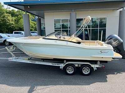 BOATZON | 2023 Scout Boat Company 215 Dorado