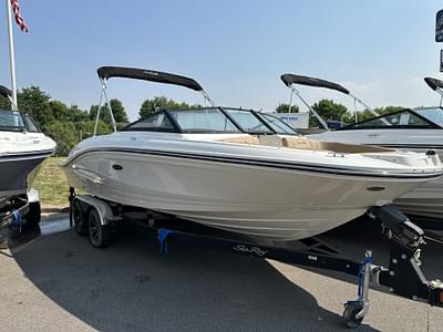 BOATZON | 2023 Sea Ray SPX 210