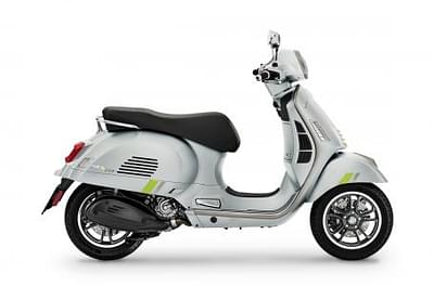 BOATZON | 2023 Vespa GTS Super 300 Tech