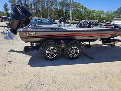 BOATZON | 2024 Bass Cat Boats Bobcat