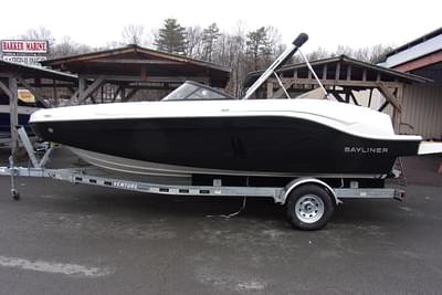 BOATZON | 2024 Bayliner DX2050