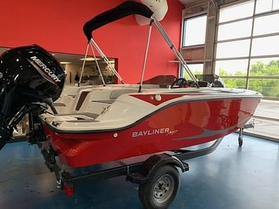 BOATZON | 2024 Bayliner In Stock Now Element M17