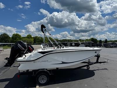 BOATZON | 2024 Bayliner In Stock Now M15