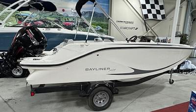 BOATZON | 2024 Bayliner M19