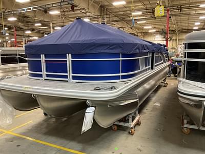 BOATZON | 2024 Bennington 23 L Swingback  200 HP Yamaha