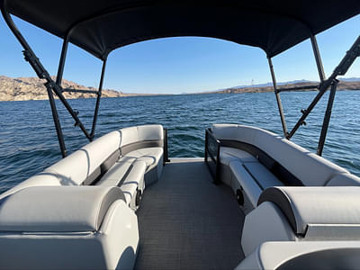 BOATZON | 2024 Bentley Pontoons 220 QUAD SWINGBACK