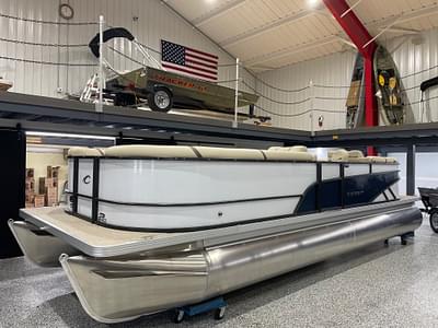 BOATZON | 2024 Crest Pontoons CREST CLASSIC LX 240 SLC WMERCURY 115 ELPT CT