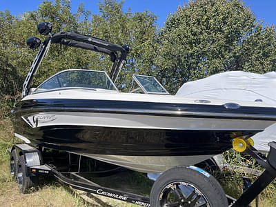 BOATZON | 2024 Crownline 220 SS SURF