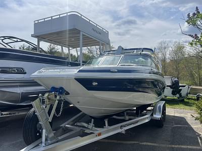 BOATZON | 2024 Crownline E220 XS