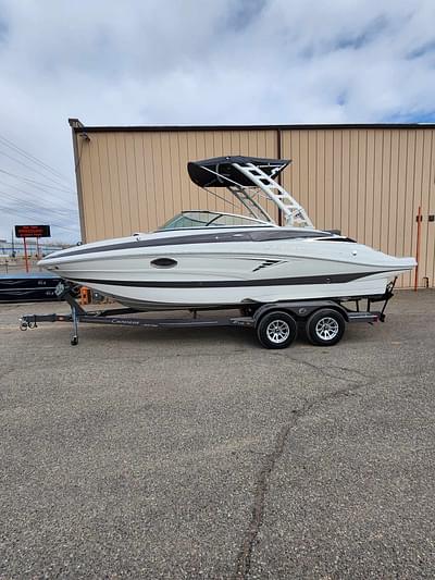 BOATZON | 2024 Crownline E235