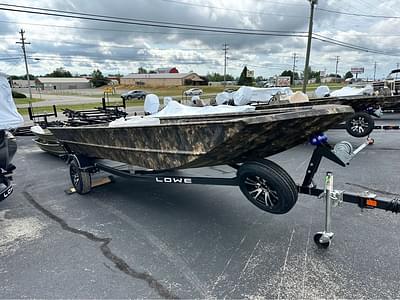 BOATZON | 2024 Lowe RX1860 TILLER