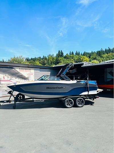 BOATZON | 2024 MasterCraft XT22