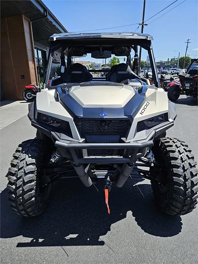 BOATZON | 2024 Polaris Industries GENERAL XP4 1000 ULTIMATE  M SILVER QUARTZ Ultimate