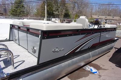 BOATZON | 2024 Qwest Pontoons 820 RLS LTZ