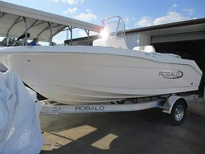 BOATZON | 2024 Robalo R180  In stock Trailer Included