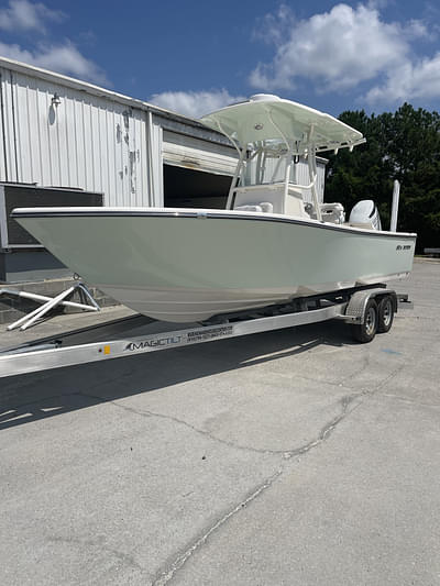 BOATZON | 2024 Sea Born Lx24 Center Console