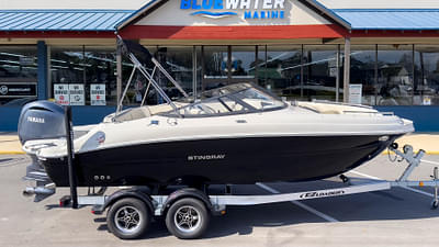 BOATZON | 2024 Stingray Boats 211DC