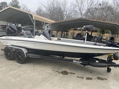 BOATZON | 2024 Triton Boats 20XP Patriot