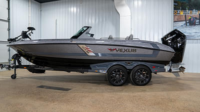 BOATZON | 2024 Vexus DVX 22