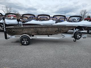 BOATZON | 2024 Xpress HD16DB 16 duck hunting boat Yamaha 50 hp In stock